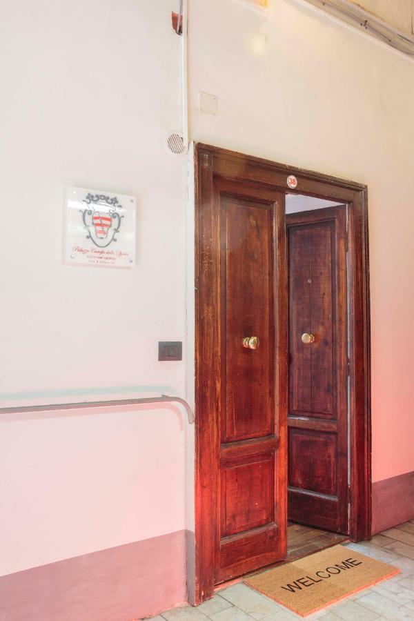 דירות נאפולי Palazzo Carafa Della Spina מראה חיצוני תמונה