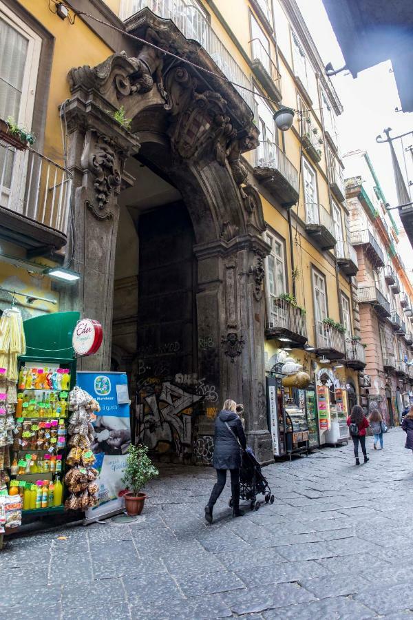 דירות נאפולי Palazzo Carafa Della Spina מראה חיצוני תמונה